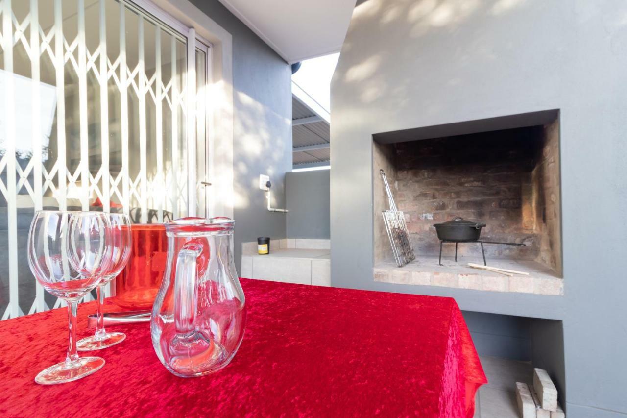 Appartamento Memories Self-Catering At 5 On Smith Oudtshoorn Esterno foto